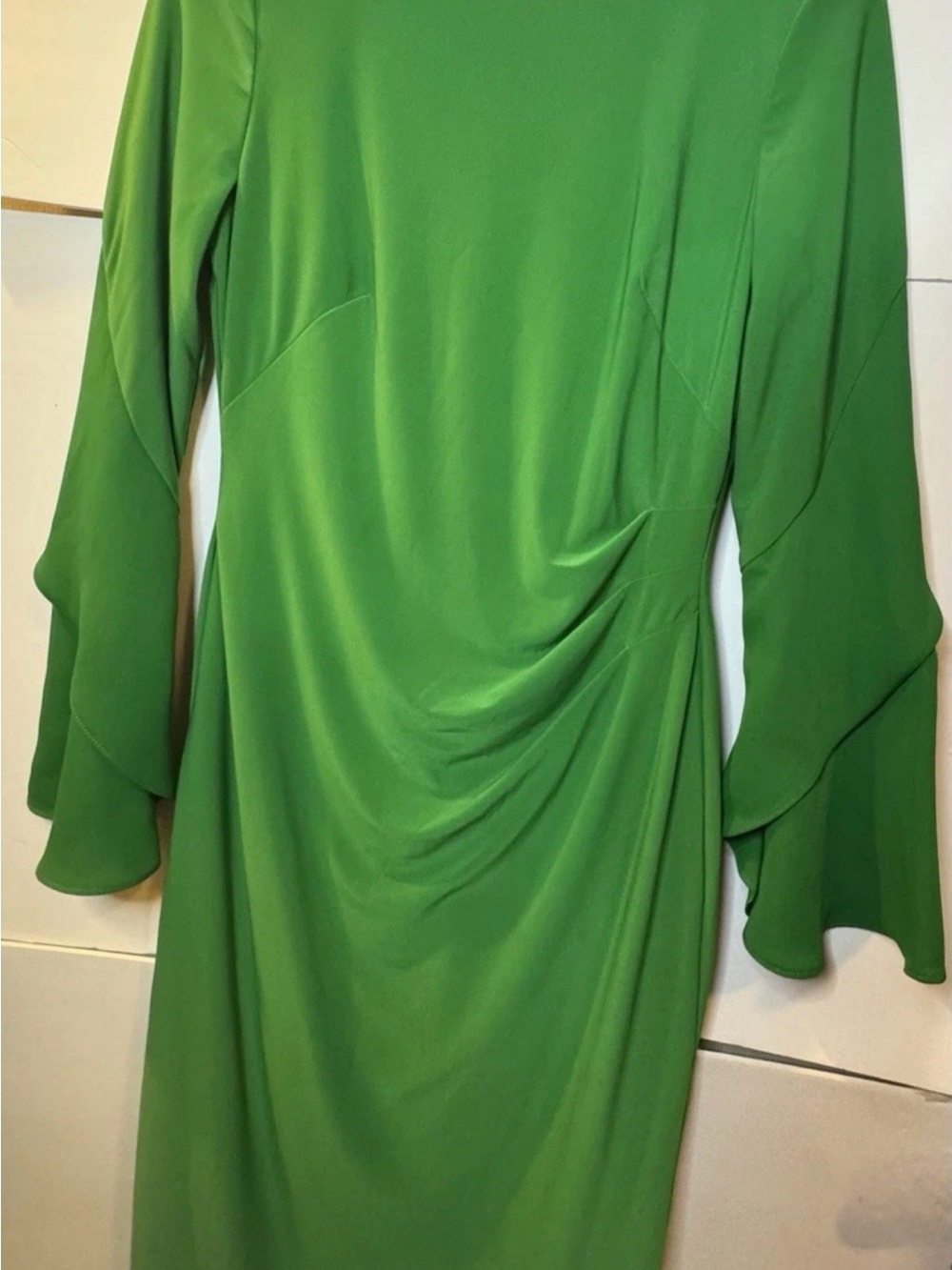 Lauren Ralph Lauren Kelly Green Ruffle Bell Sleeve Sheath Dress - Size 4 - Picture 4 of 10